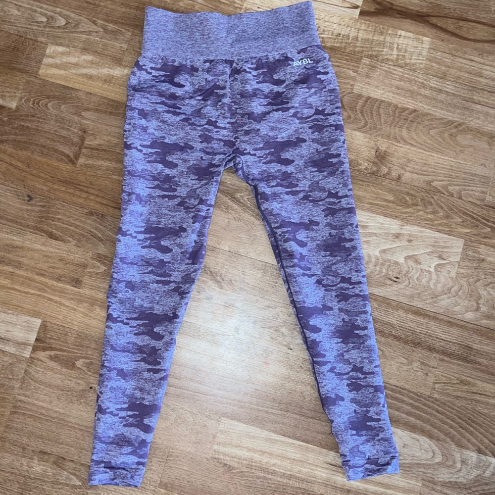 Plum purple camo leggings